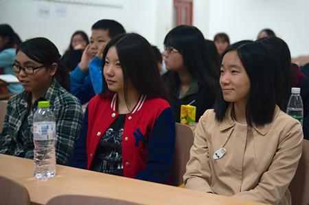 讲座现场_副本.jpg 讲座现场_副本.jpg